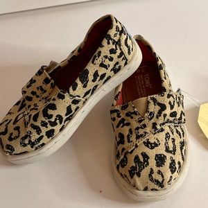 NEW With Tags Leopard TOMS